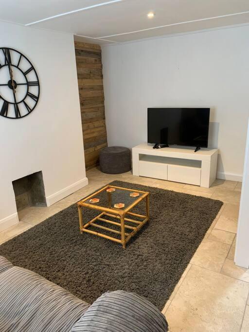 Bryndegwel In Saint Dogmaels, Cardigan- River Views, Free Parking Екстер'єр фото